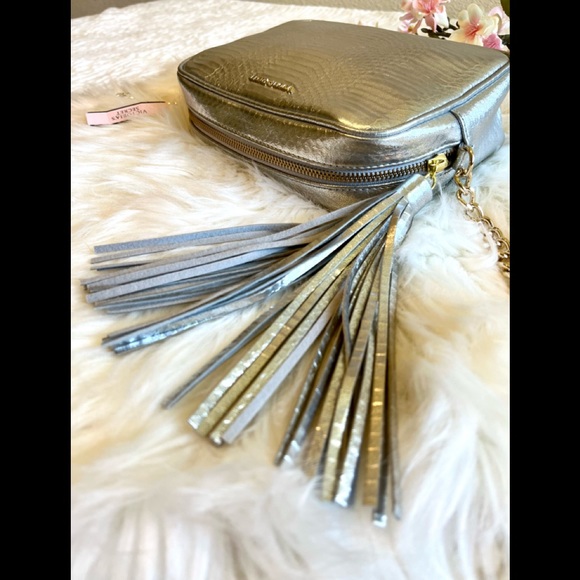 NWT Victoria Secret Silver and Gold Chain Crossbody Purse Bag - Picture 4 of 4